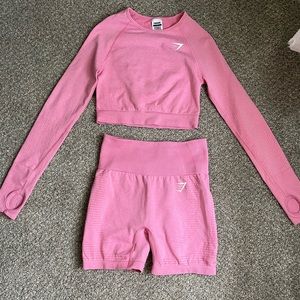 NWOT gym shark set in pink